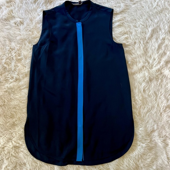 VINCE 2 Tone Navy/Blue Sleeveless Pure Silk Blouse Size XS. Excellent Condition - Picture 3 of 6